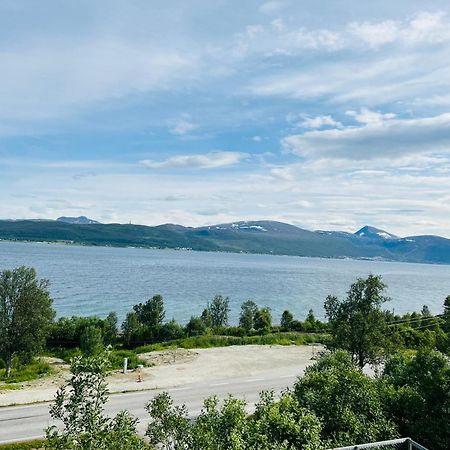 Apartment In Tromso With Sea And Mountain View Eksteriør billede